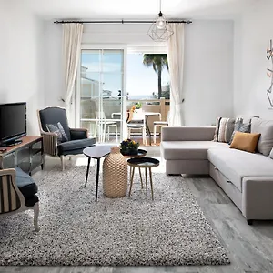 first-line-golf-apartment-in-cabopino-ii.es-andalucia.com/